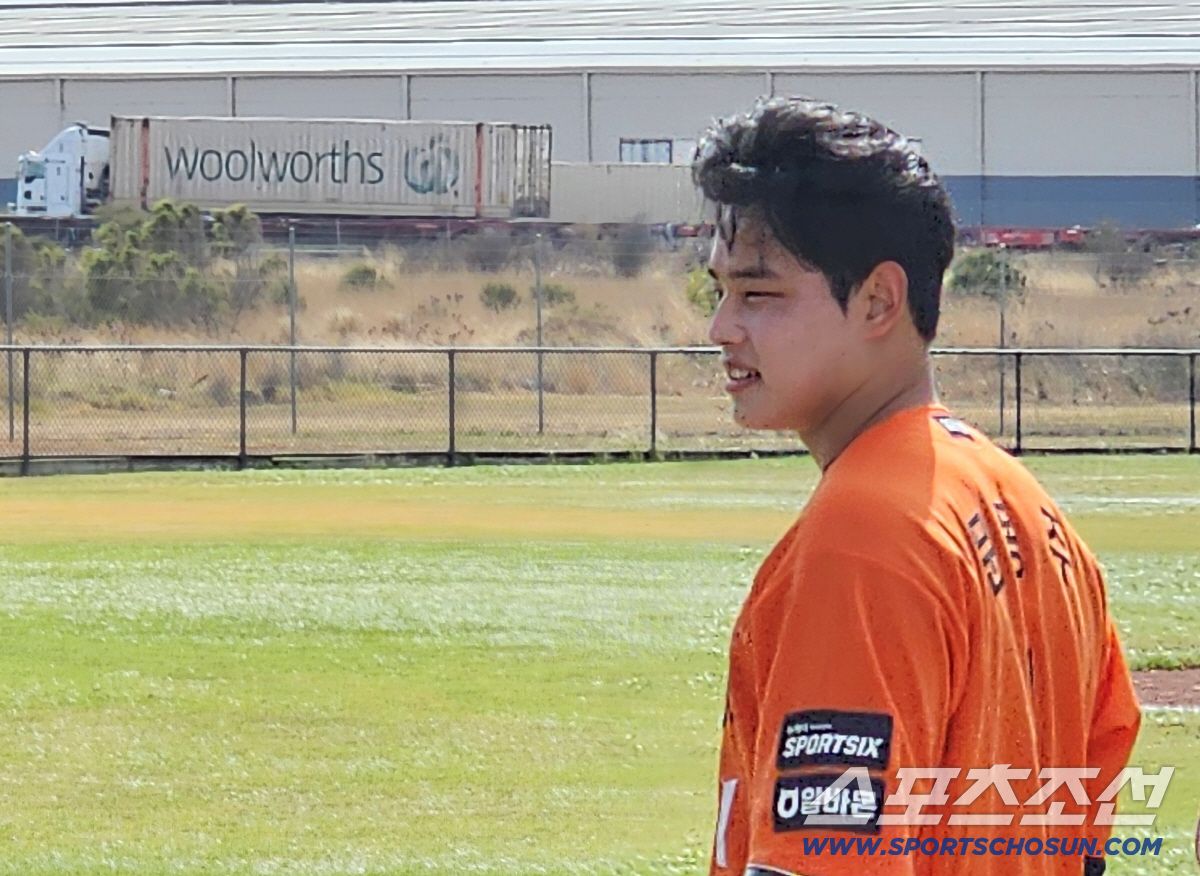 야심만만 문동주 출사표 "3마리 토끼 다 잡겠다"…국대 에이스+류현진 1…