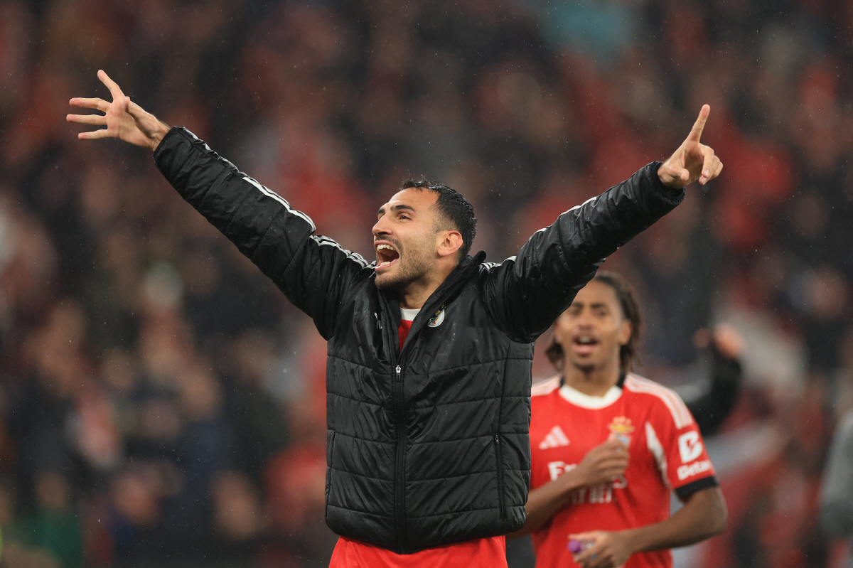 '무리뉴 매직 살아있네' 2골차 승리 필요했던 벤피카, 추가시간 GK가 …