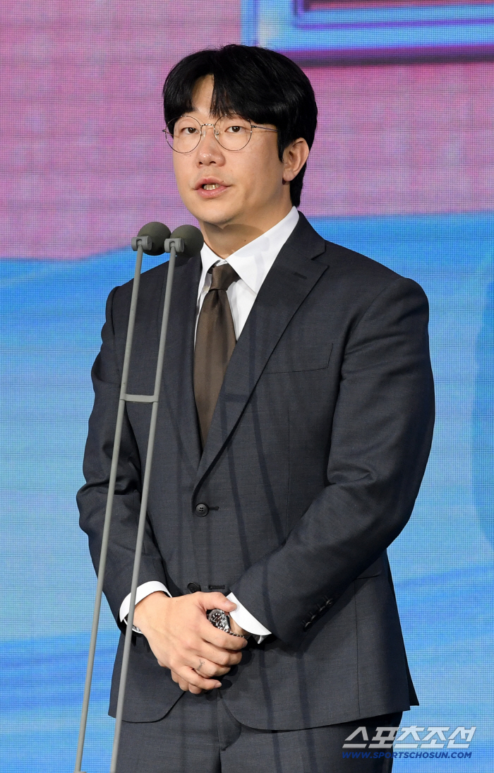 [공식발표] "솔직히 4대 프로스포츠 중 가장 흥행" KBO 처우 개선한다…최저연봉 3300만원 인상, WBC 8강부터 4억 포상한다