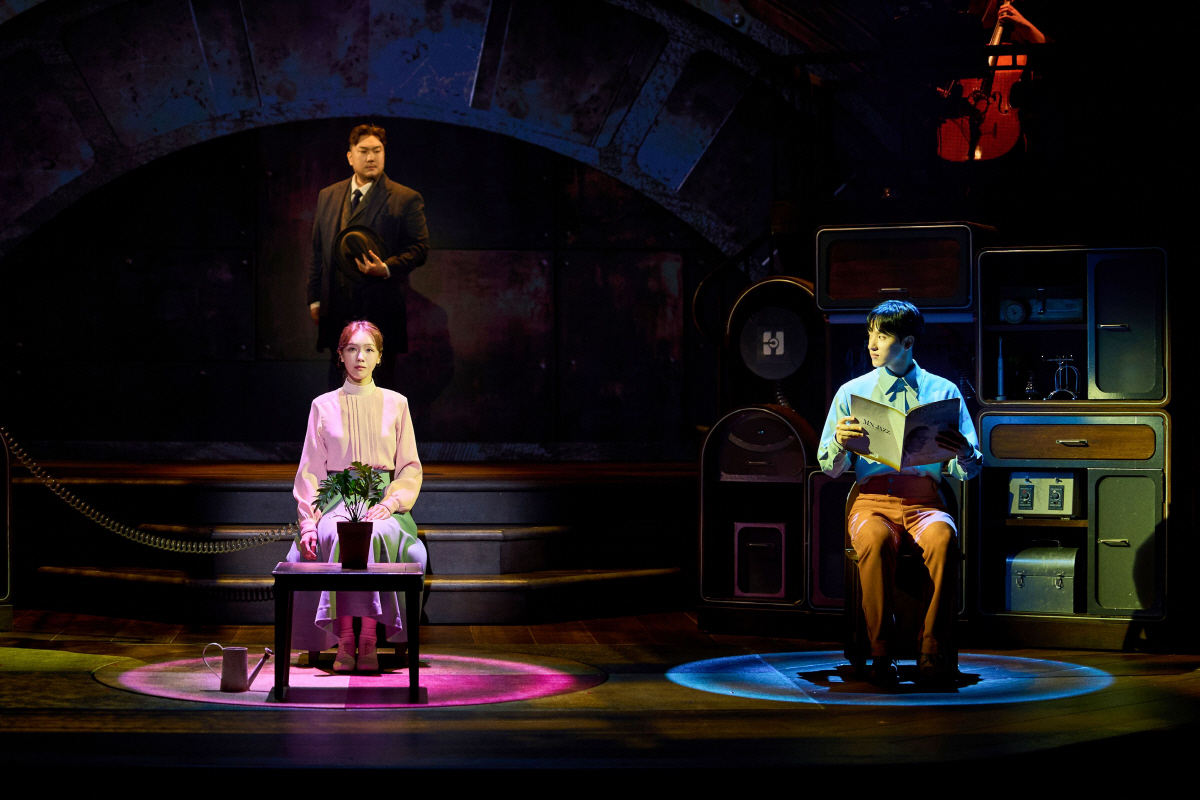 토니상 6관왕 '어쩌면 해피엔딩' 10주년 韓공연, 550석 규모 확장에…