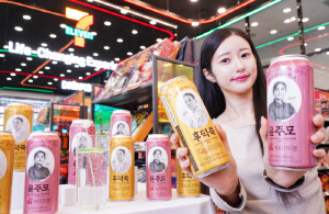 '후덕죽유자고량주하이볼'에 '윤주모복분자하이볼'까지…세븐일레븐, 인기 셰프들과 콜라보 주류 선보여