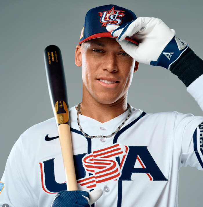 '디스 이즈 캡틴 아메리카' WBC 유니폼 입은 저지, 감출 수 없는 '…