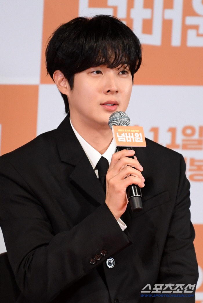 '넘버원' 최우식 "김태용 감독과 '거인' 이후 12년만 재회…잘하고 싶은 욕심 컸다"