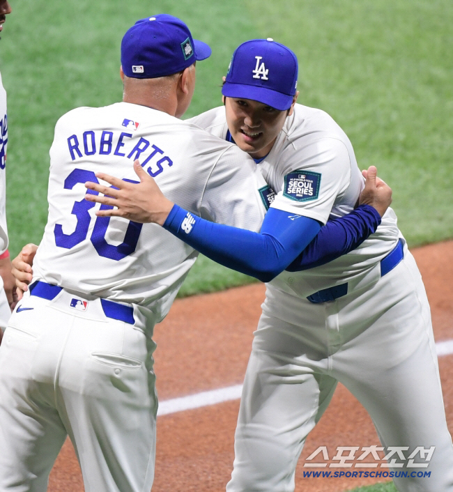 "작년과 달라" vs "토론토부터 넘고 와" 돌아온 악의 제국 양키스, …