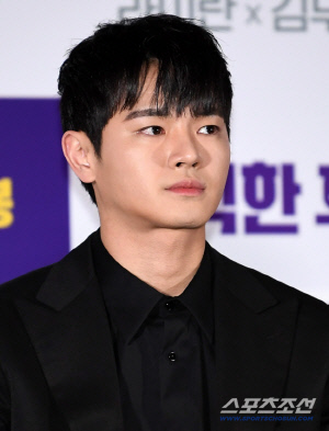 [공식] '수십억 해킹 피해' 장동주, 새 소속사와 한 달만 결별…