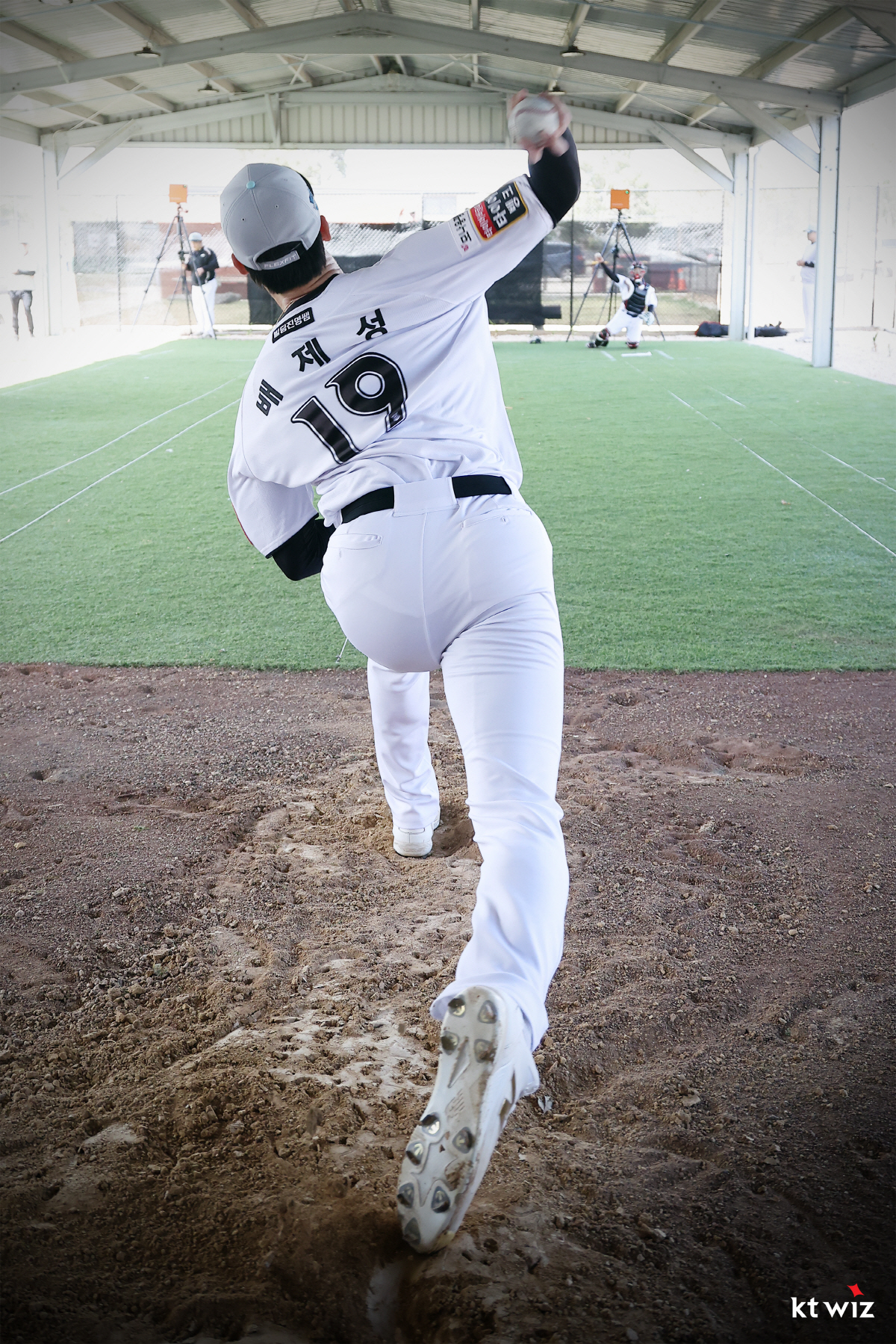 "취미는 사냥" 압도적 파워피처, 진한 에이스 냄새…호주에 나타난 리얼 …