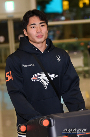 17년 전 고교 선배는 성공했다…신인에게 이런 기회가? '달'의 선언, 