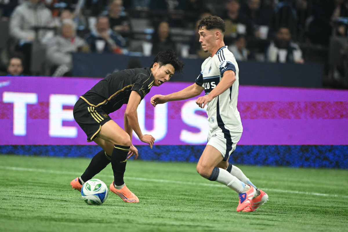 손흥민에게 새해부터 무슨 일이? 프리시즌 0분 출장...부상 공식발표는 …