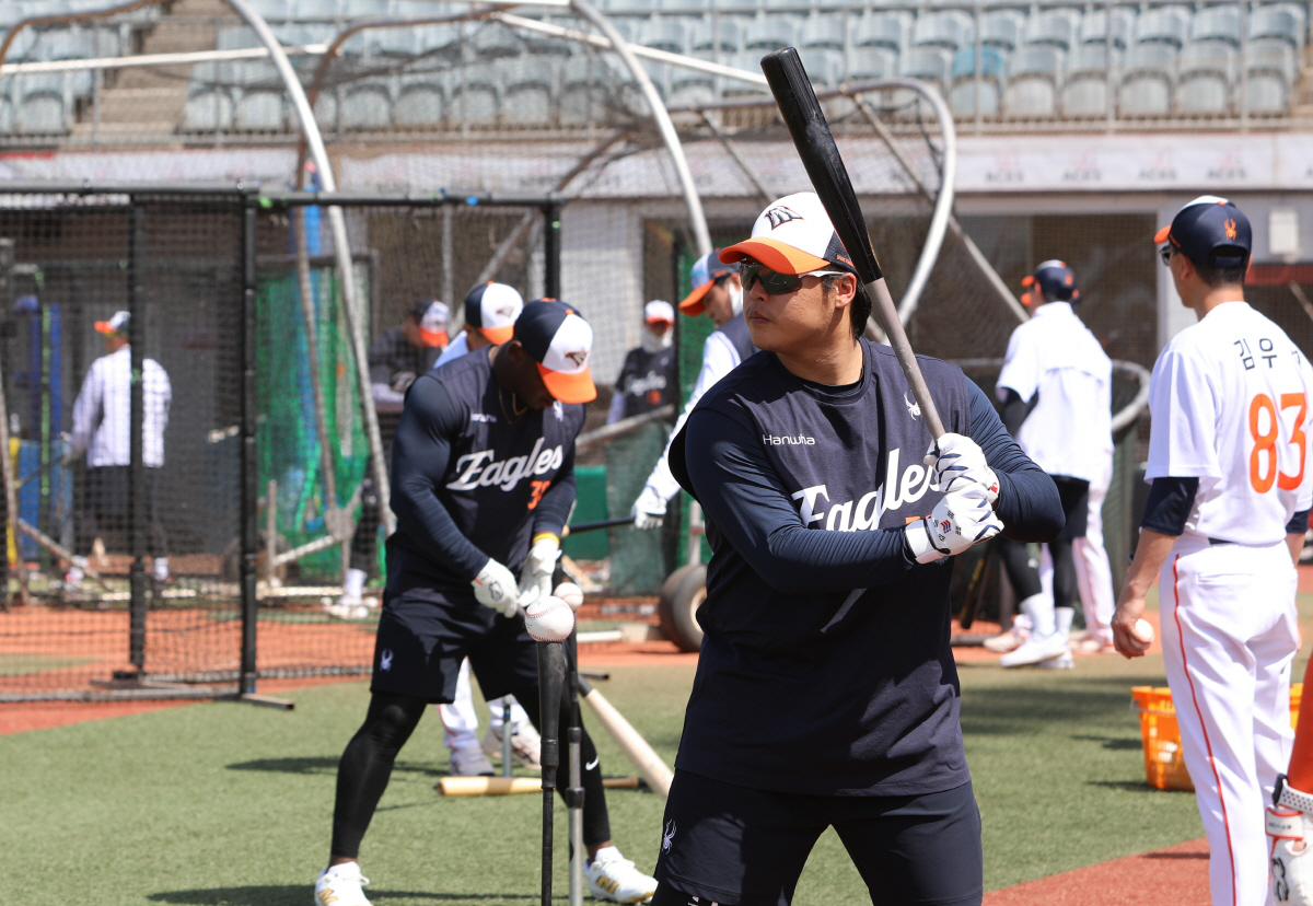 '100억 FA' 가치 인정받고픈 강백호 "1루 집중, 100G 이상 출…