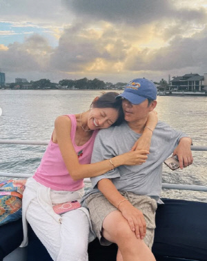 '재혼 잘했다' 소문난 임창정...♥18살 연하 서하얀, '해외 내조' 끝판왕 