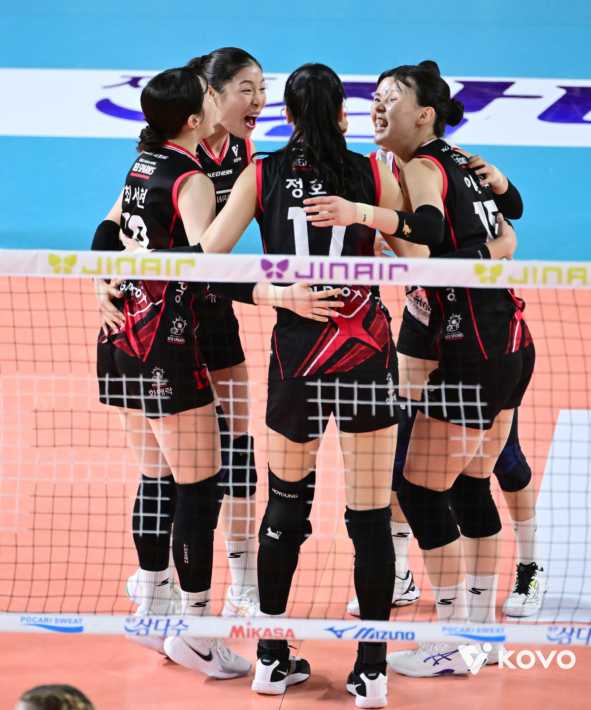 "인기에 취해 노력 안하는 거 아닌가?" 정관장 고희진 감독의 작심 쓴소…