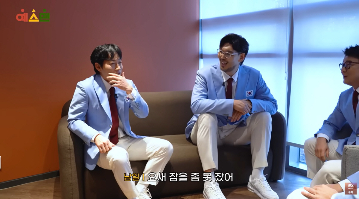 '야구 비하' 김남일, 윤석민 앞 무릎 꿇고 사과..."1200만명 부러…