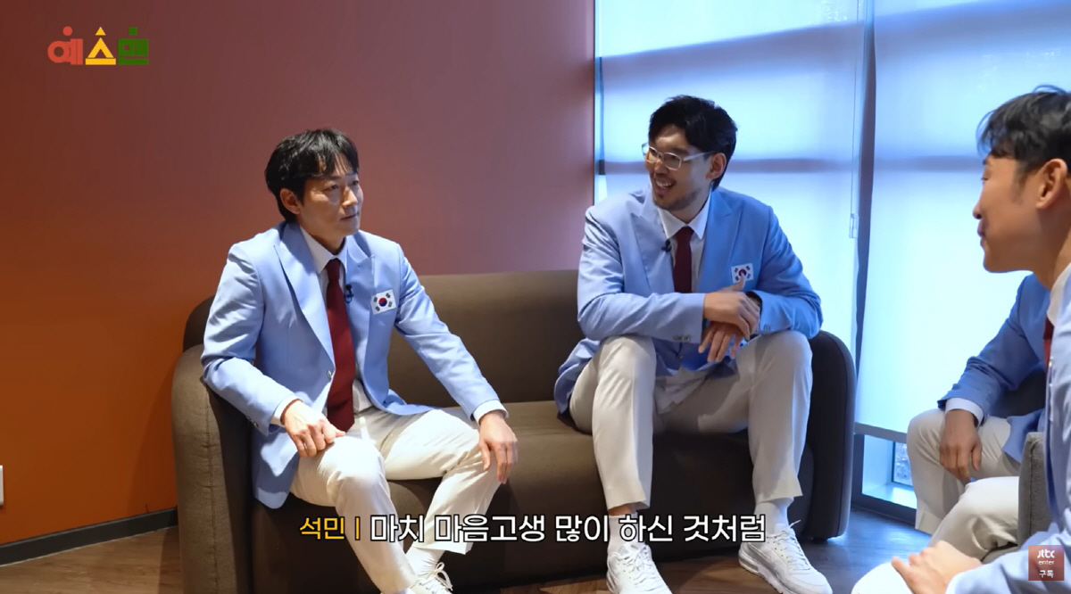 '야구 비하' 김남일, 윤석민 앞 무릎 꿇고 사과..."1200만명 부러…