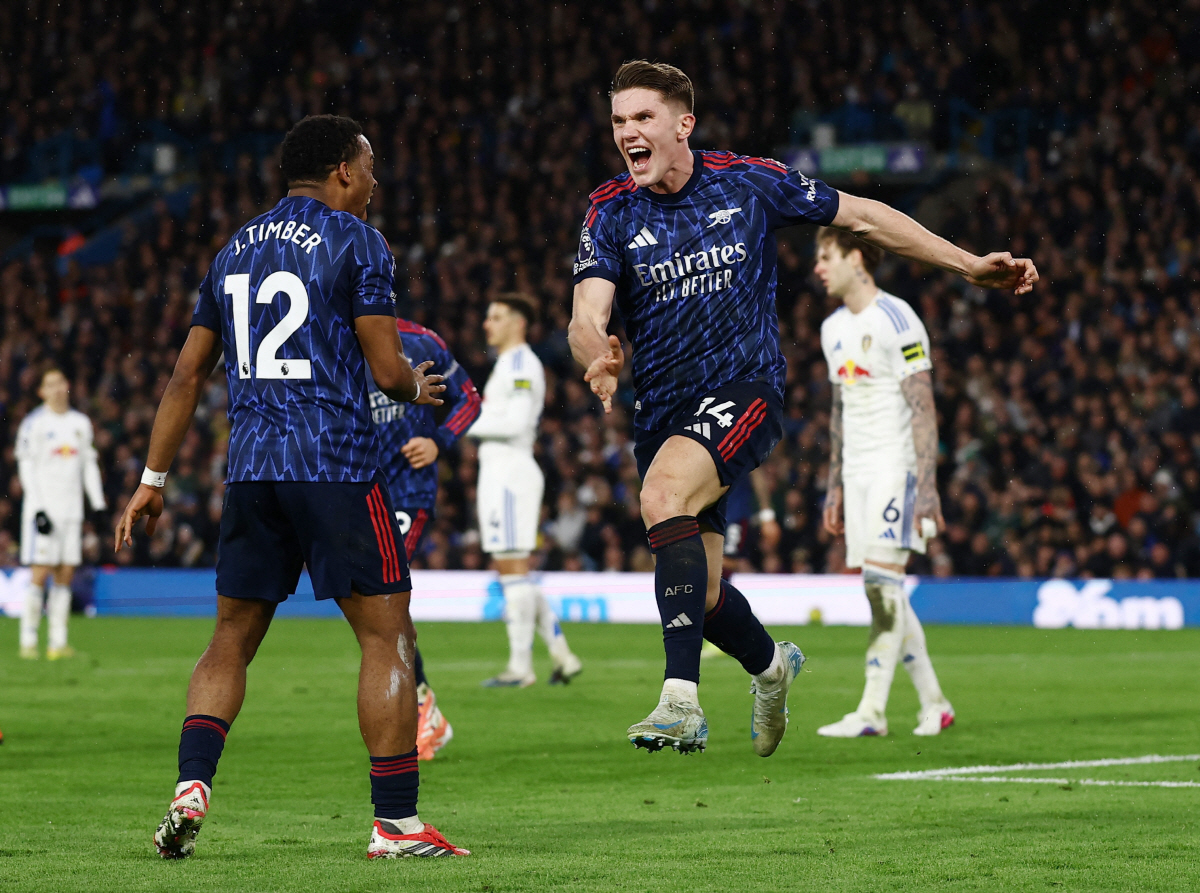 [EPL 리뷰]"누가 감히 아스널을 세트피스로 조롱해" 또또 코너킥 골+…