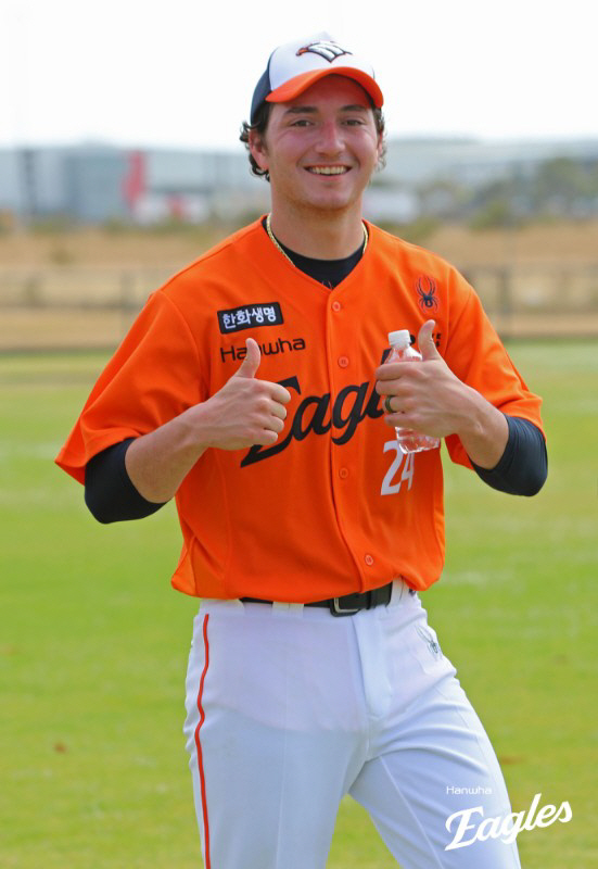 "한화 입단제의, 처음엔 거절했다" 이유는? 폰세 전설 이을 27세 미남…