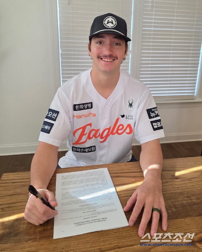 "한화 입단제의, 처음엔 거절했다" 이유는? 폰세 전설 이을 27세 미남…
