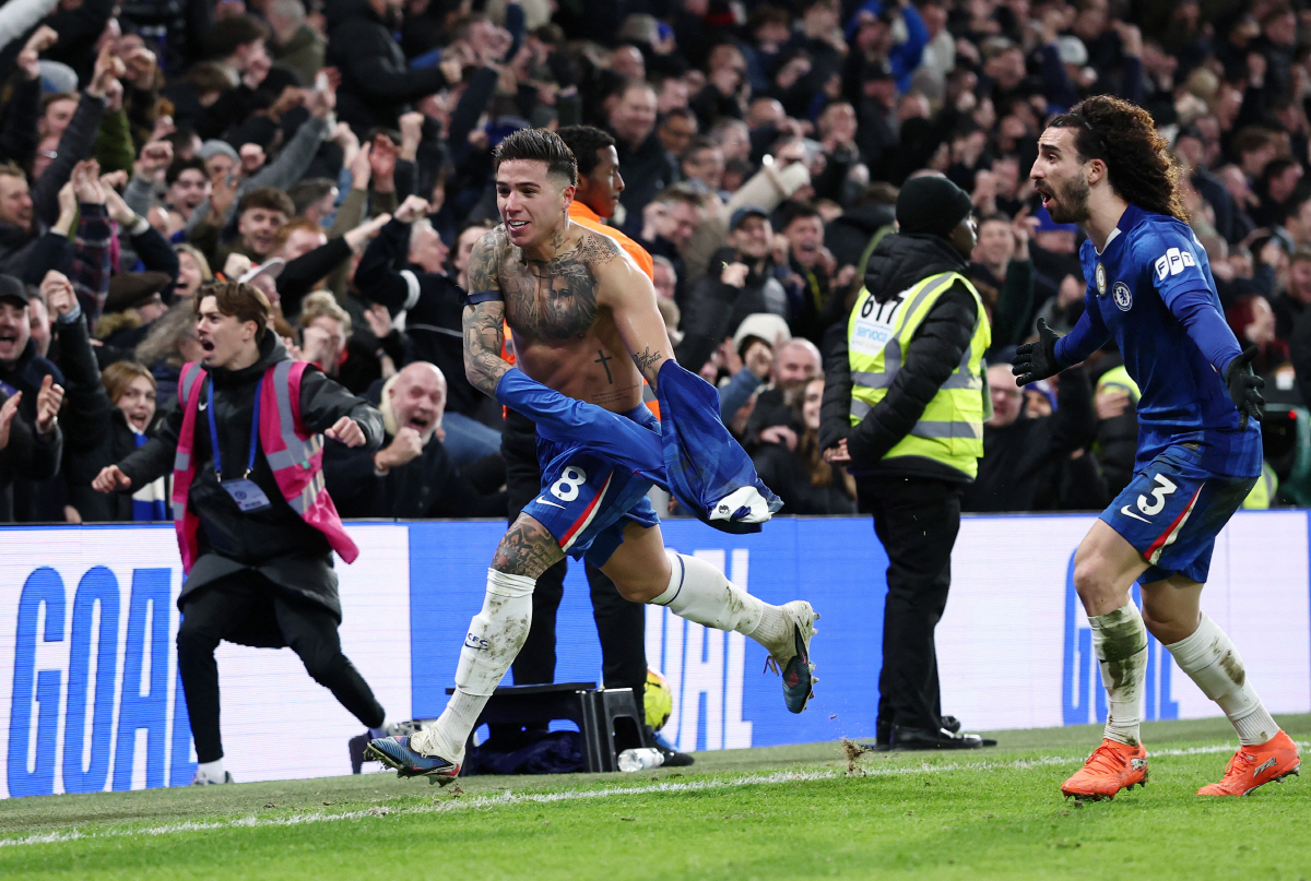 "축구장서 목을 조른다고" 이성잃은 손흥민 전 스승의 '눈물', 극장 역…