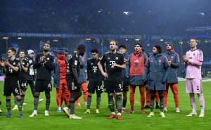 바이에른 왜 이러나? 아욱국전 패배 후 함부르크에도 2-2 무승부...'선발' 김민재, 두차례 결정적 블로킹에도 '최하 평점'