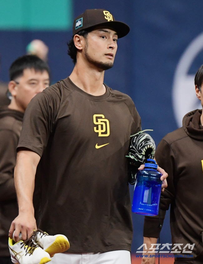 '667억 먹튀 셀프 차단!' 은퇴설→계약 파기설, 충격의 연속…단장 "…