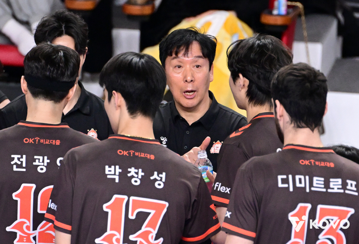 프로의 실력인가! 상태 얼마나 심각하면. 감독 작심발언 → "볼이 다 기…