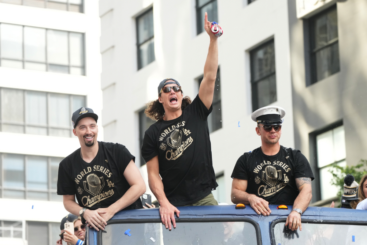 오타니가 '손짓'하자 동료는 감탄했다…"대부분 삐뚤어지기 마련인데"