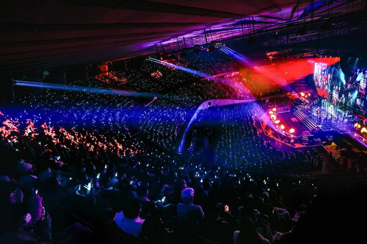 [SC현장]르세라핌, 잠실을 홈구장으로 만들다…첫 월드투어의 마지막 페이…