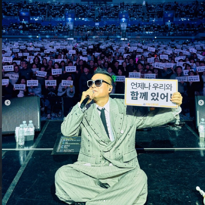 '성폭행 무혐의' 김건모, 6년 만에 확 달라진 분위기 "핑계가 좀 어메…