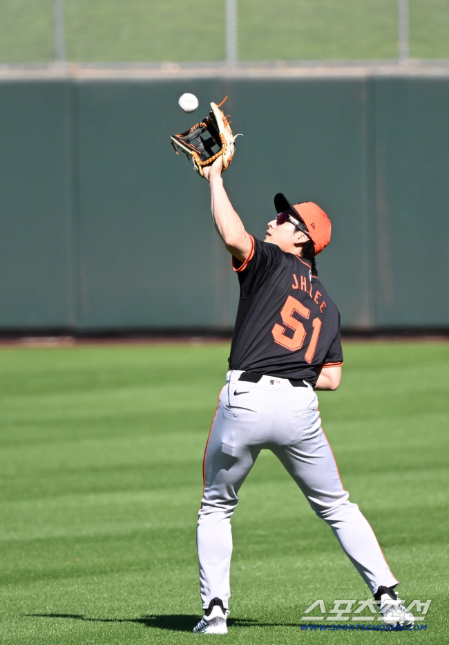 사실상 CF 불가 판정, 그럼 'RF 이정후'는 과연 성공 가능할까…결국…