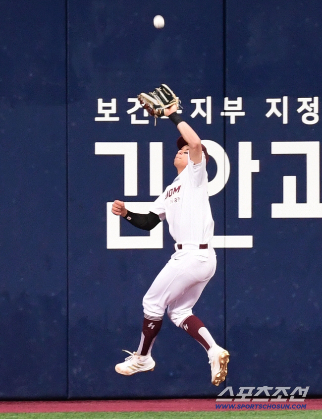 사실상 CF 불가 판정, 그럼 'RF 이정후'는 과연 성공 가능할까…결국…