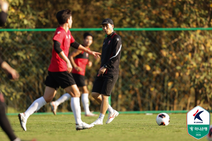 타깃 스트라이커와 인연 없던 이영민 부천 감독, '잔류 필요조건' 가브리…