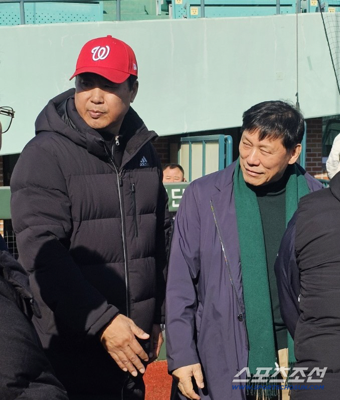 울산웨일즈, 일본서 '진흙 속 진주' 찾았다, 장원진 감독이 발품 팔아 …