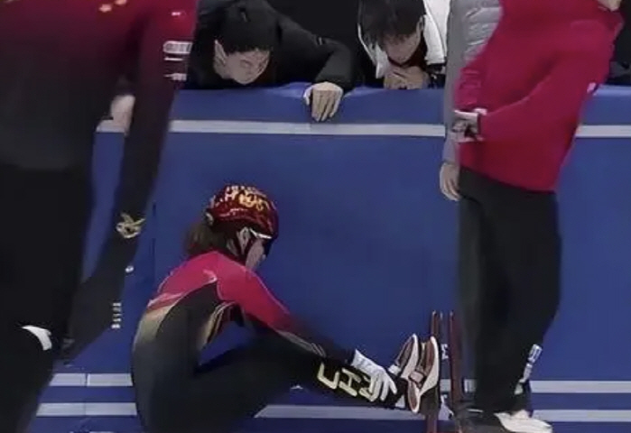 '눈뜨고 코 베이징'의 저주? '린샤오쥔 합류' 中 쇼트트랙, 올림픽 개…