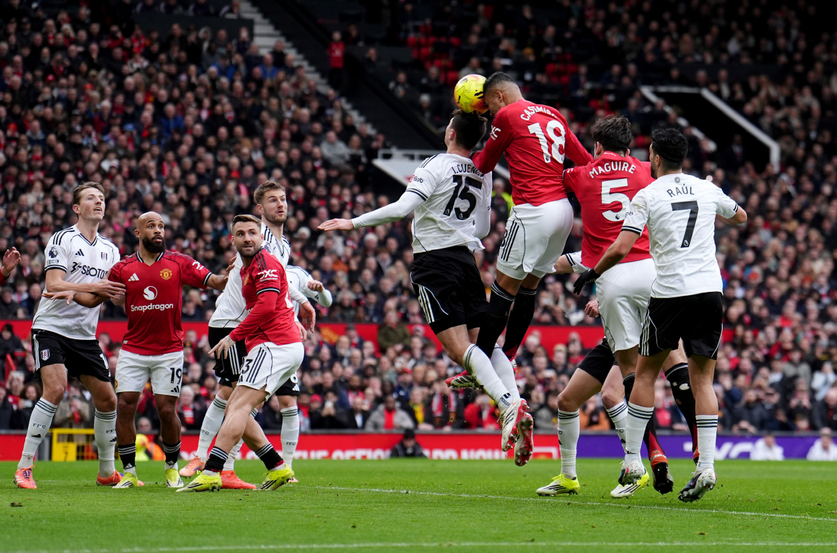 '91분 동점골 실점→94분 결승골' OT 극장 개봉…맨유, '노룩 어시…
