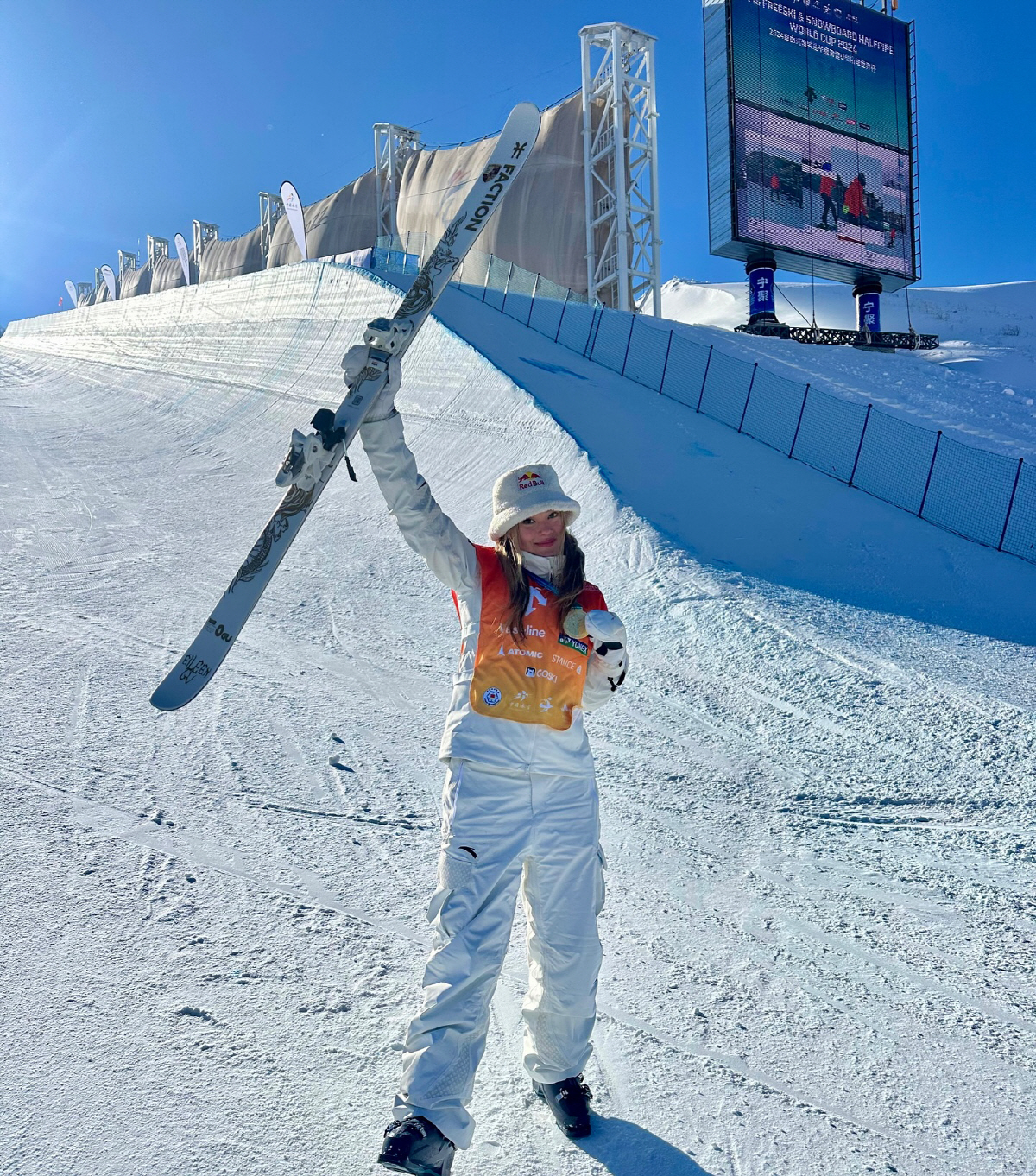 "돈 떨어져서 중국 왔어?" 싸늘한 조롱까지 받았는데...'미국 버리고 …