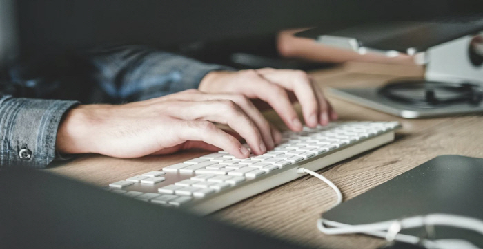 30대 직장인 쓰러지게 한 '996 근무제'…사망 8시간 후에도 업무 문자