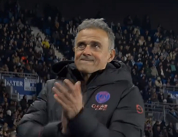 '물개박수+아빠미소' 엔리케, '결승골 기점+헌신 수비' 이강인 콕 집어 극찬 "좋은 모습 많이 보여줬다"