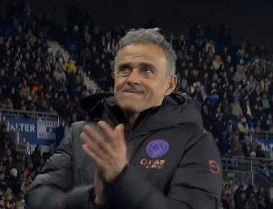 '물개박수 아빠미소' 엔리케, '결승골 기점 헌신 수비' 이강인 콕 집어 극찬 