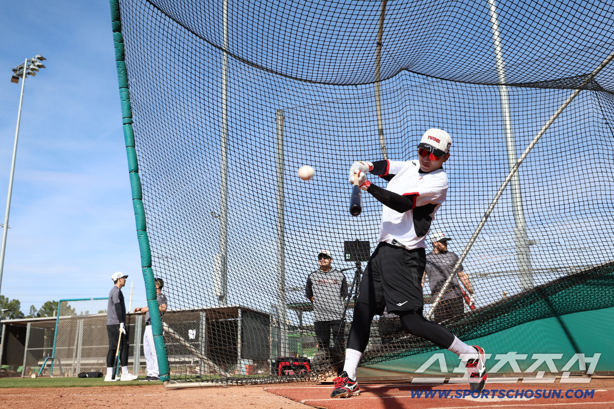 "2연패 도전 기회 자주 오지 않아. 놓치지 않겠다." 10억원 더줘도 …