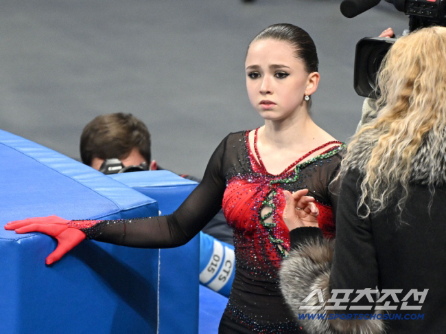 "소변 샘플만 3000개 채취 예정"...'도핑 파문'→"금지약물 200…