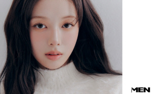 '데뷔 15년 차' 노정의, 점점 더 물오르는 미모…나른한 분위기 눈길