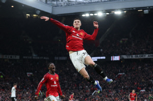 '맨유 팬들 좋다 말았다' 냉정한 슈퍼 컴퓨터, '챔스도 못간다' 맨유 최종 순위 6위 예상...황희찬의 울버햄튼, 강등 확률 '99.98%'