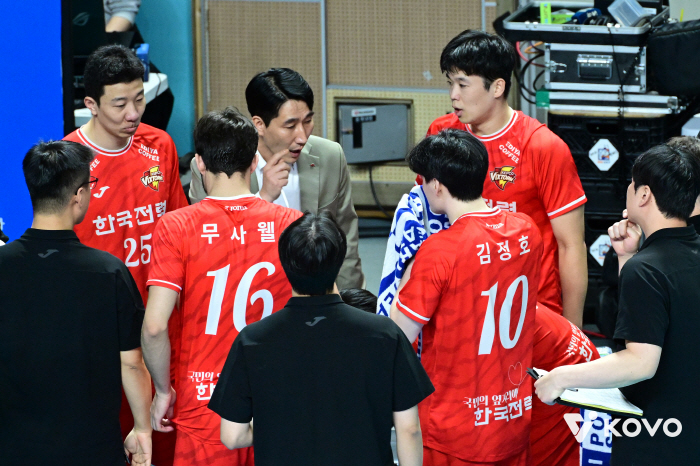 1승3패 열세도 극복→2위와 승점 4점 차…상승세 비결 '이 선수'에게 있다