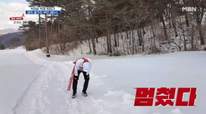 '54세' 션, 한파 러닝 중 어지럼증 호소..끝내 주저 앉았다 