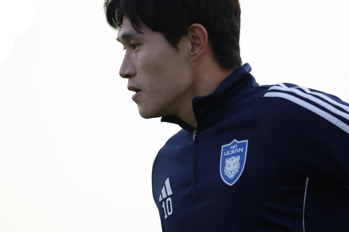 "'울산의 아들'은 떠날 수 없었다" 이동경, 유럽 러브콜에도 전격 잔류…