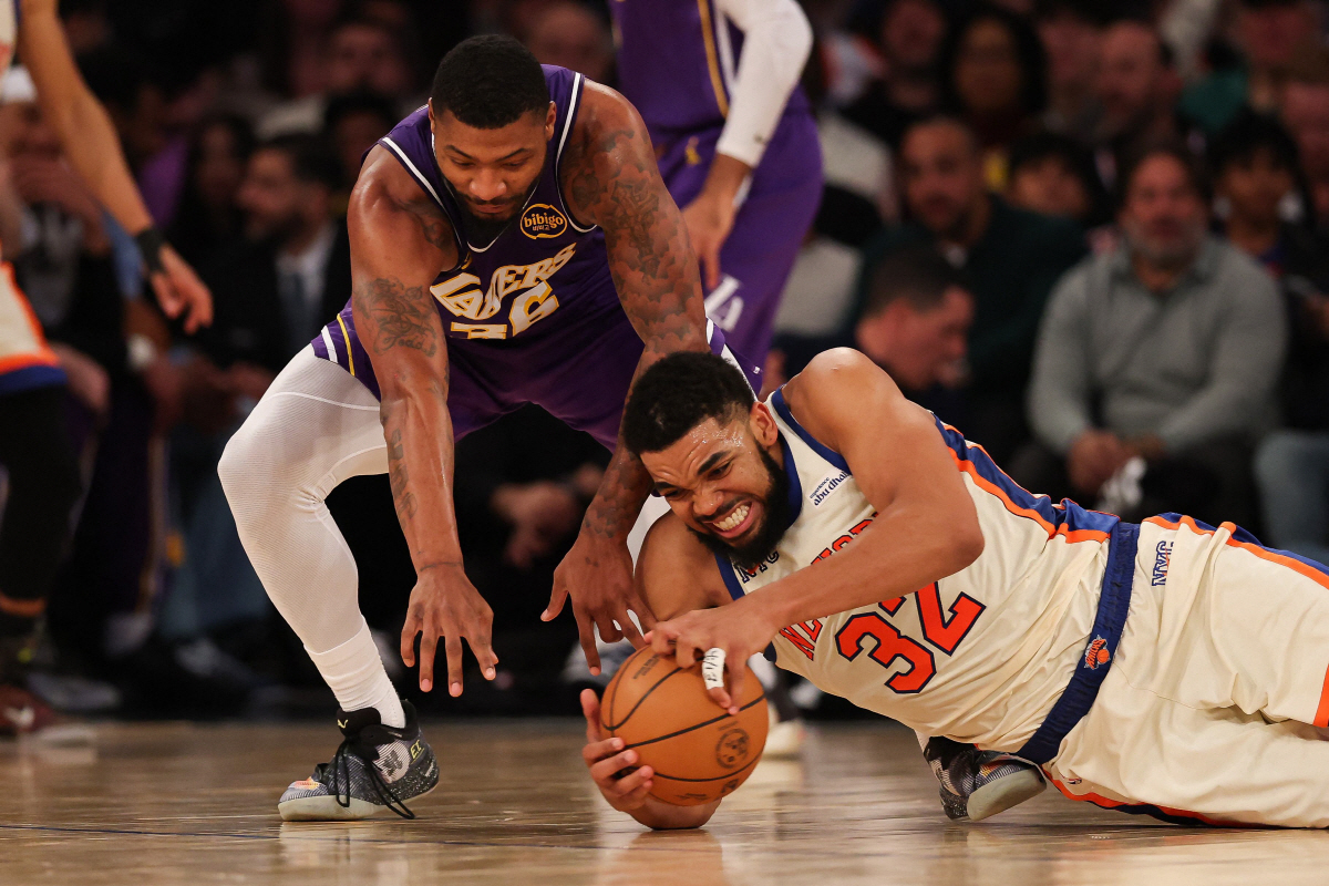 뉴욕(아데토쿤보)↔포틀랜드(타운스)↔밀워키(신인드래프트 5장). 뉴욕 닉…