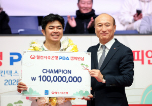 '베트남 특급' 응우옌, '3연패 도전' 산체스 꺾고 데뷔 4년 만에 PBA '첫 정상'