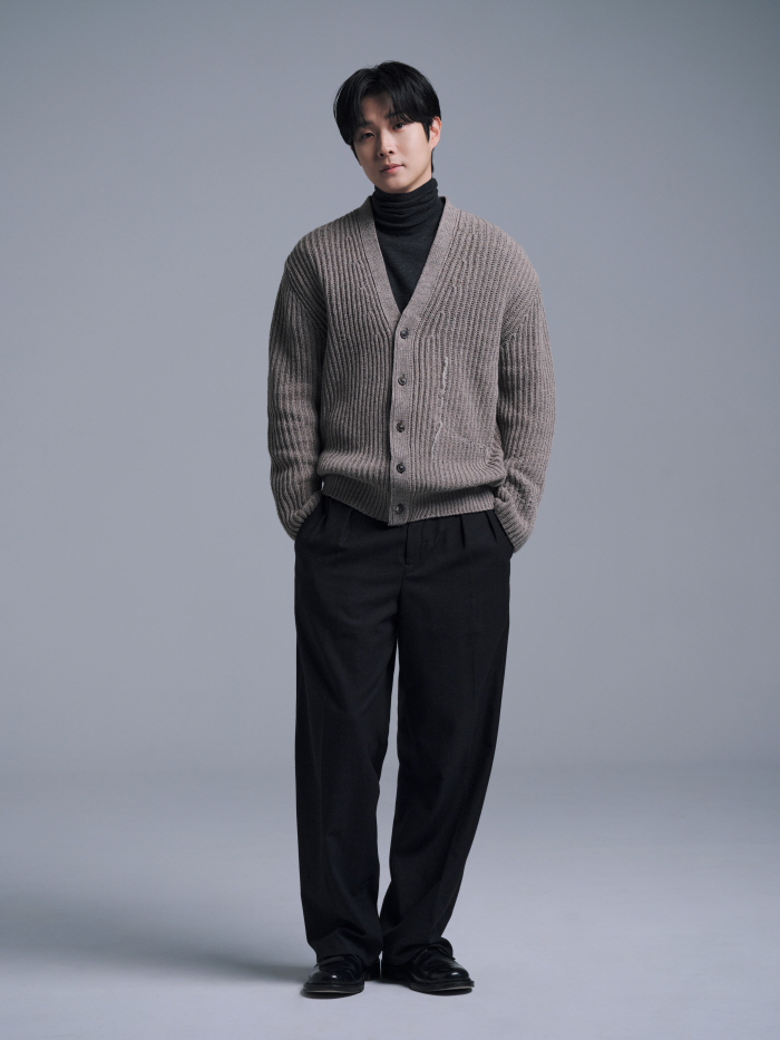 [인터뷰②] '37세' 최우식 "난 집에서 다정한 아들, 결혼에 대한 생각은.." ('넘버원')