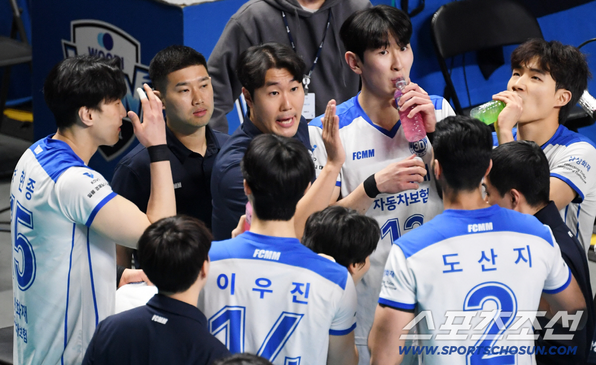 1위 내준 충격? "없다"…단호했던 명장, '완전체'까지 기대하고 있다