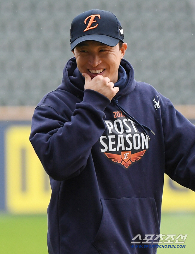 "아직 경쟁이 버겁지 않다" 더 뛰고 싶은 손아섭? 기회 한번은 무조건 …