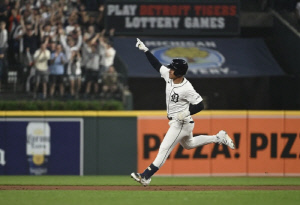30인 전사 완성, 김하성·송성문 빈 자리, '마이너 홈런왕'으로 메운다..'역대급' 한국계 MLB 3총사가 희망